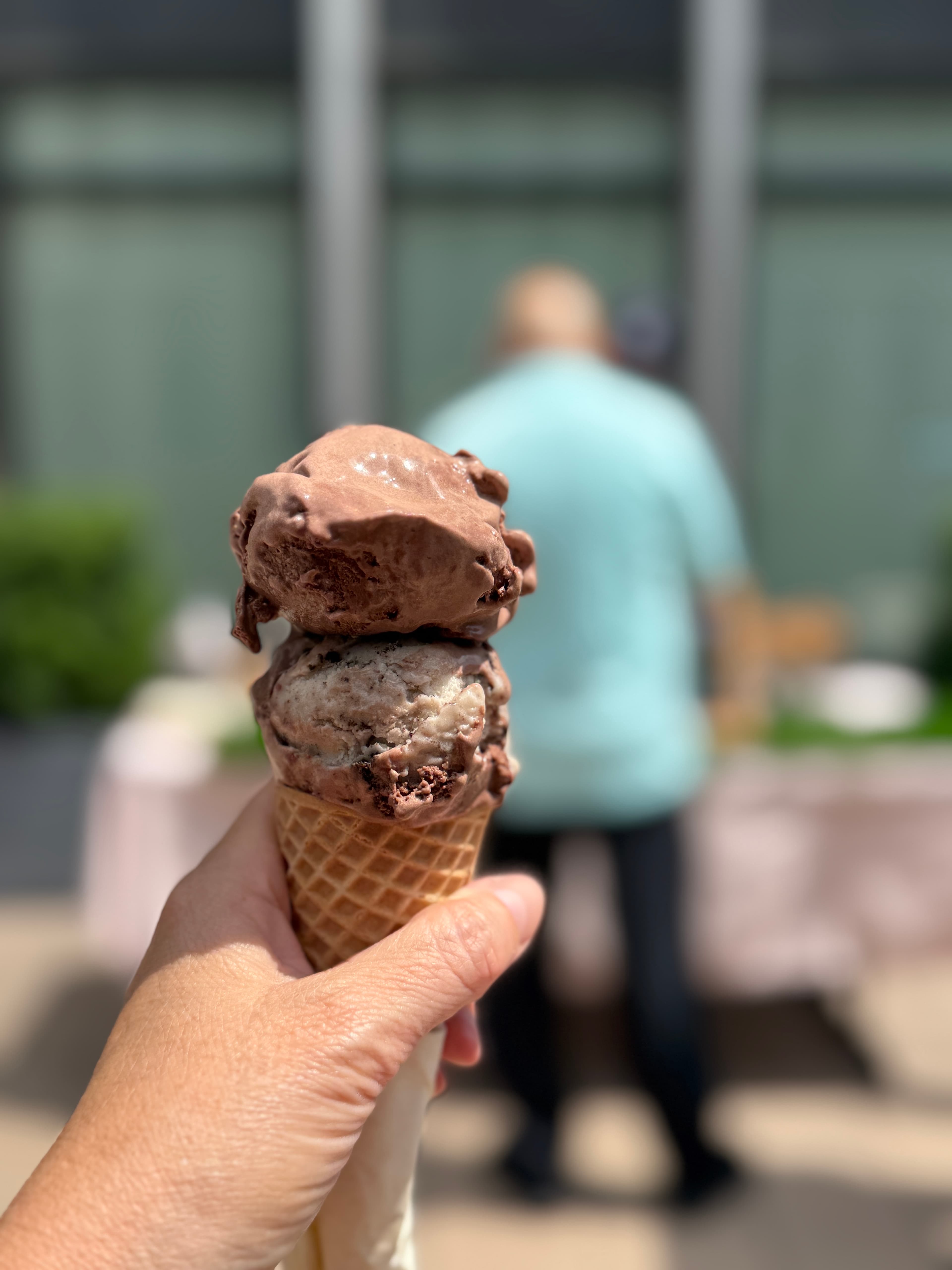Picture of Ice cream cone on the outside of Rosenberg & Estis, P.C's terrace.